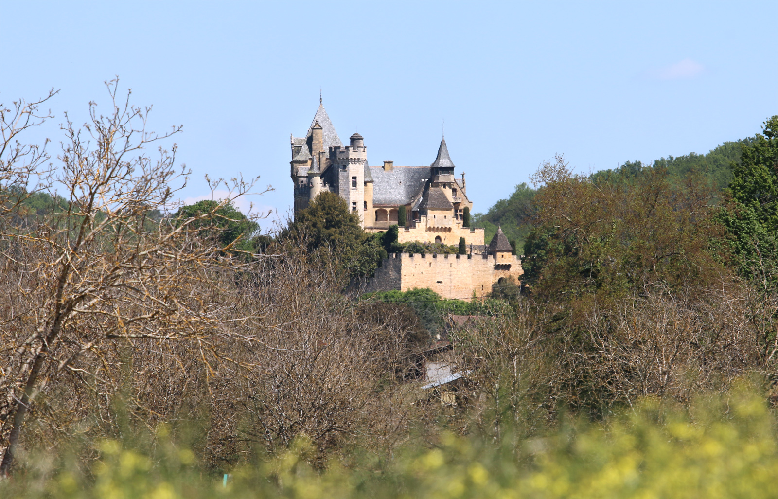 La Boucle de Montfort: Hiking in the Dordogne  ...