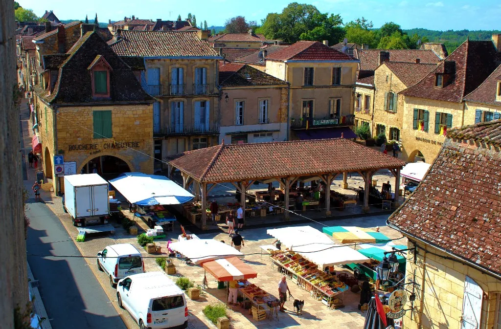 Marché traditionnel l ... - Crédit: ©Oriane Pesquier | CC BY-NC-ND 4.0