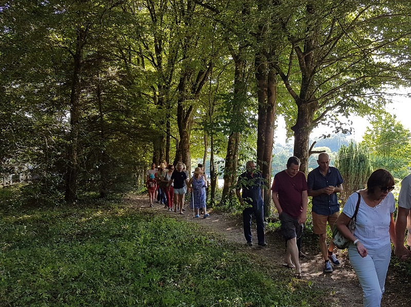 Promenade-découverte ... - Crédit: Naturellement Périord | CC BY-NC-ND 4.0