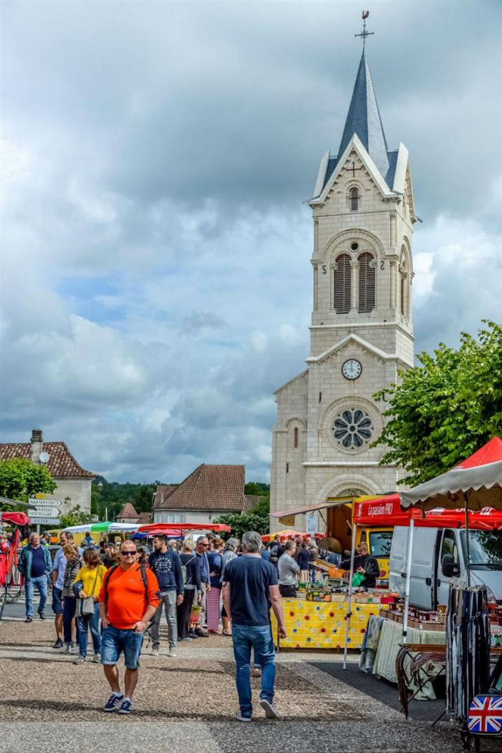 Marché du lundi à Tocane Saint-Apre