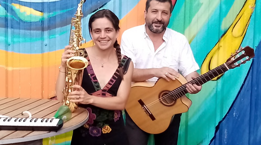 Concert Swinging Pool