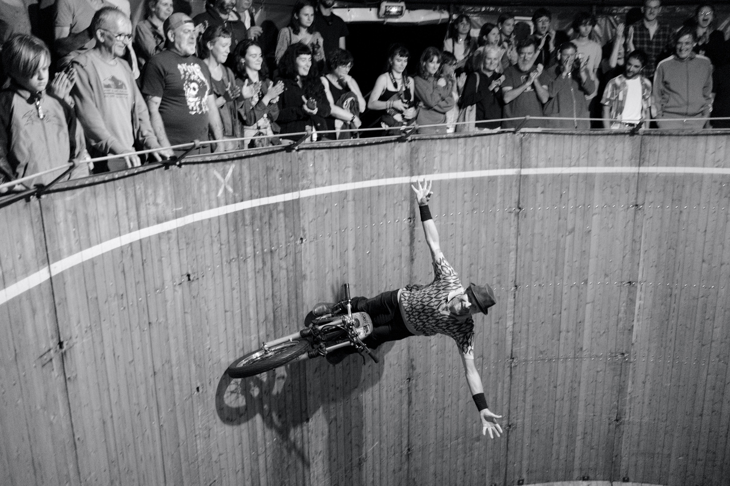 Agora Pôle National Cirque - Mortel Jus de Mor ...