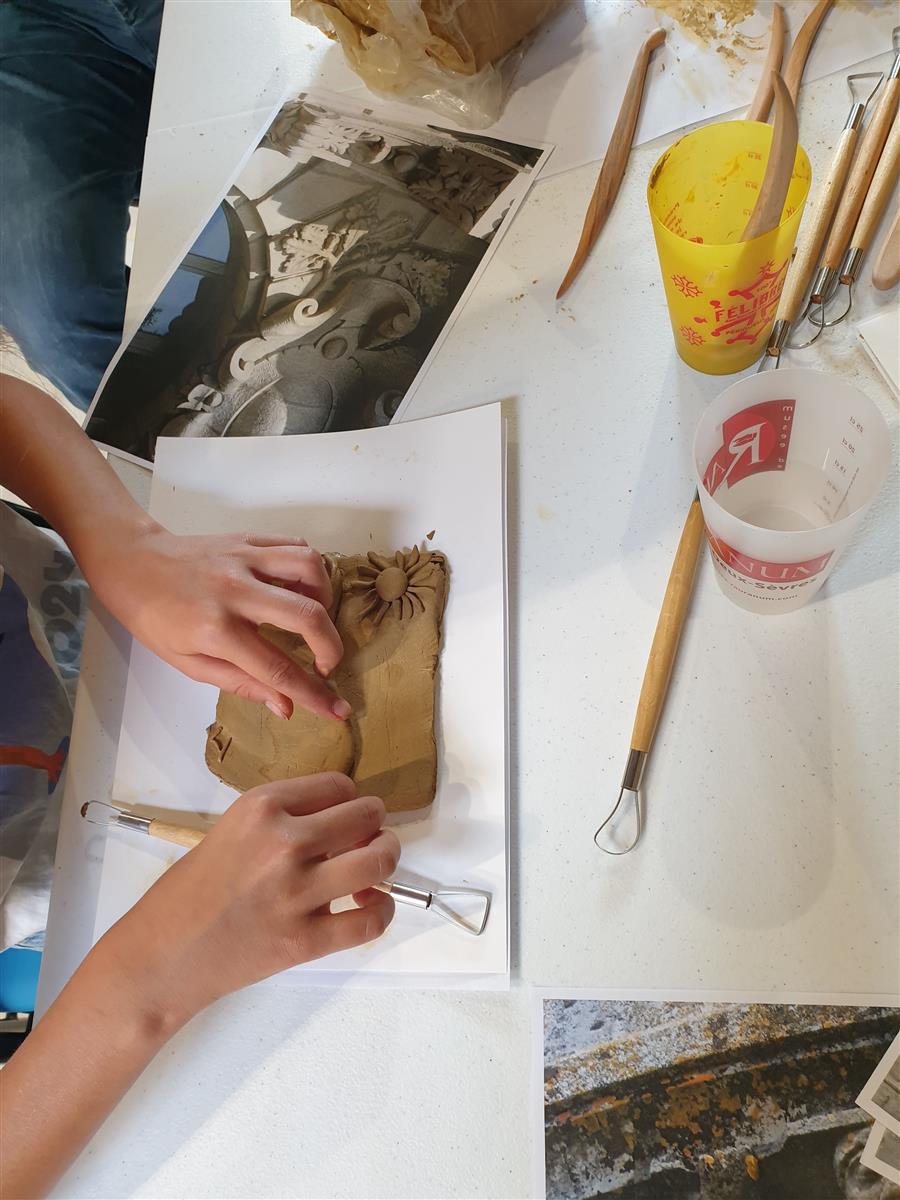 Les vacances, c'est patrimoine : Décors d'argile