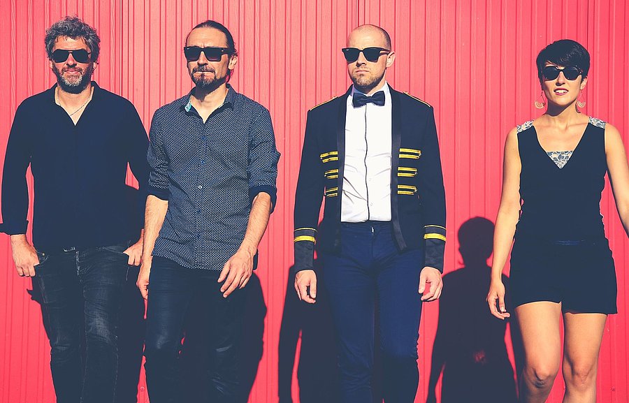 Nocturne sur le Village de Noël avec Super Jol ...