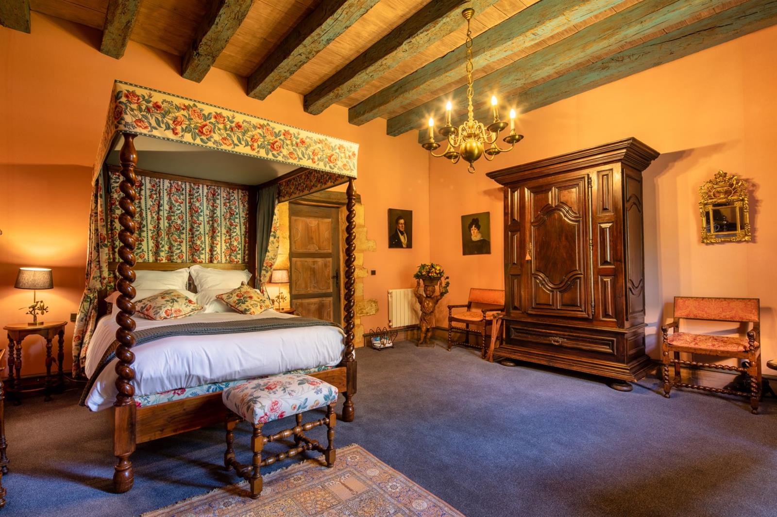 Séjourner au Château de Lacypierre - Châteaux  ...