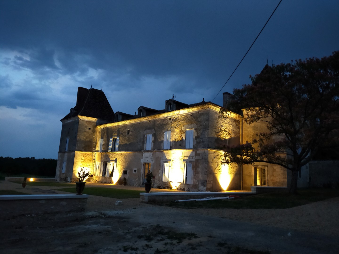 Visite intérieur et extérieur du Château de Fe ...