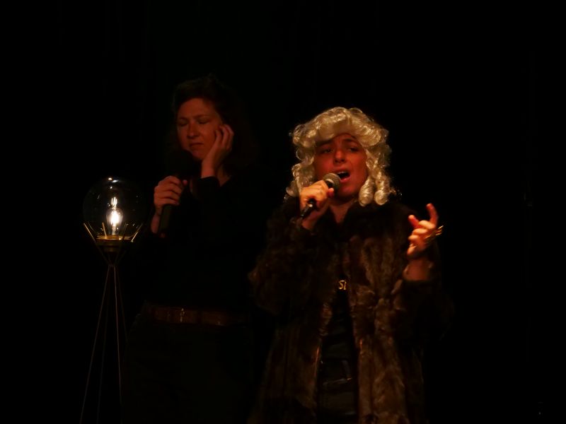 Théâtre - Sorcière !