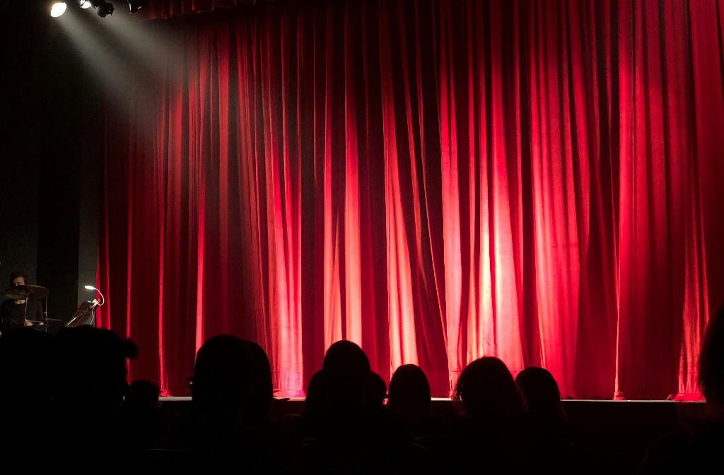 Pièce de Théâtre: "12 jurés en colère"