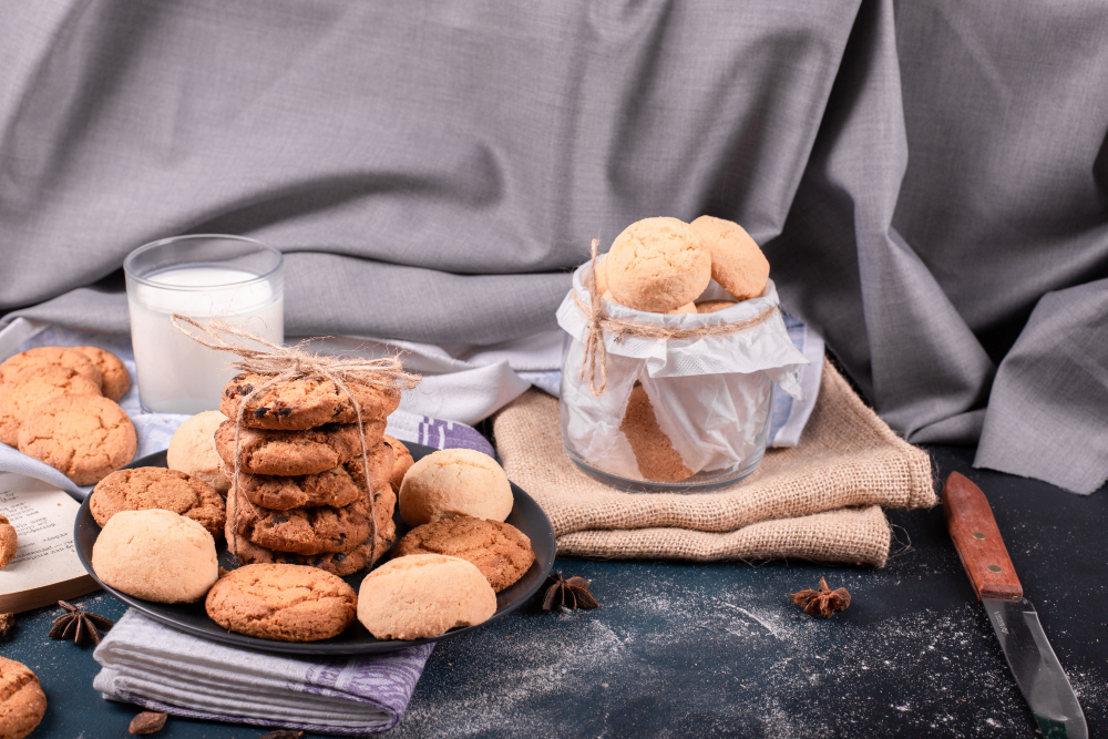 Ateliers de cuisine - Crédit: <a href="https://fr.freepik.com/photos-gratuite/assiette-bonbons-tasse-lait_7734 | CC BY-NC-ND 4.0