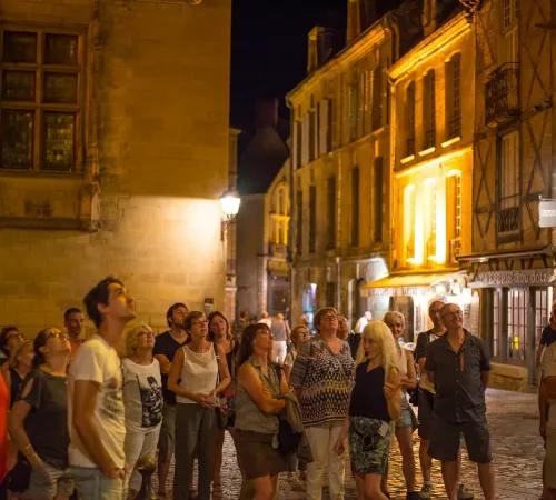 Visite nocturne de Sarlat, Histoire d'une ville