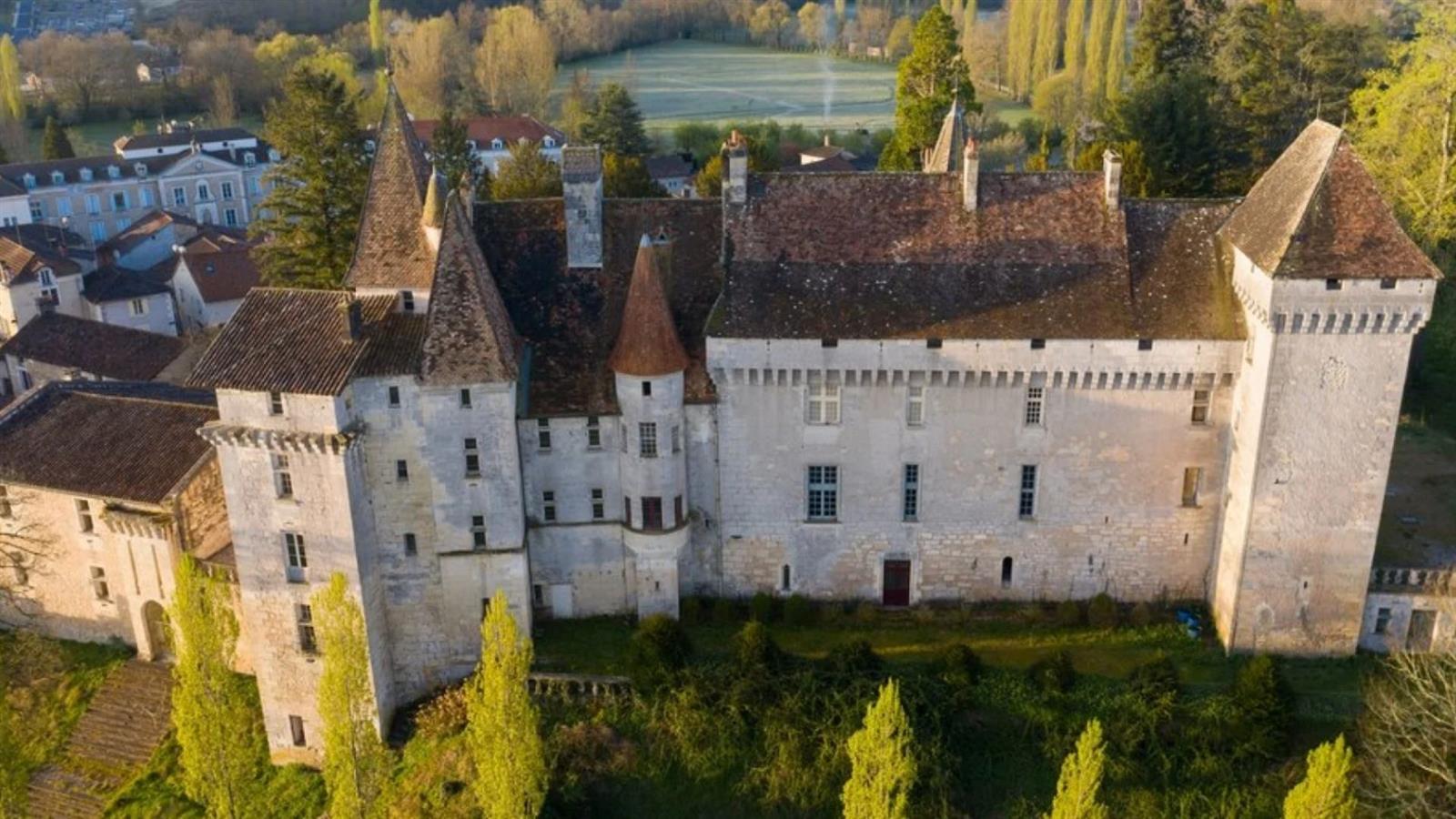 Châteaux en fêtes - Visite du Château de Châte ...