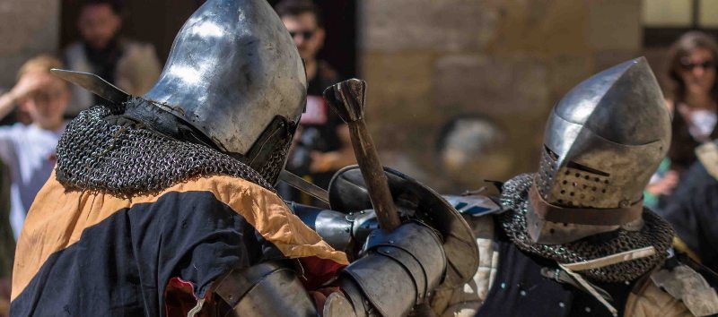 Reconstitution de l'attaque du château de Bour ...