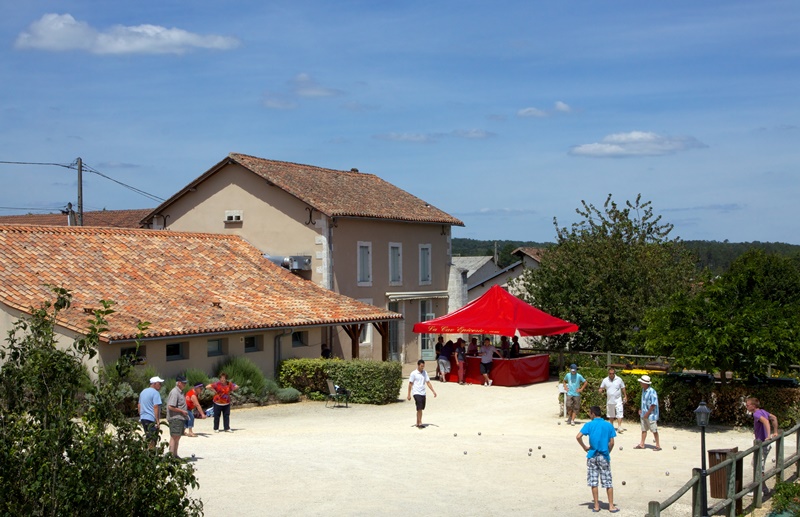 Concours de pétanque nocturne