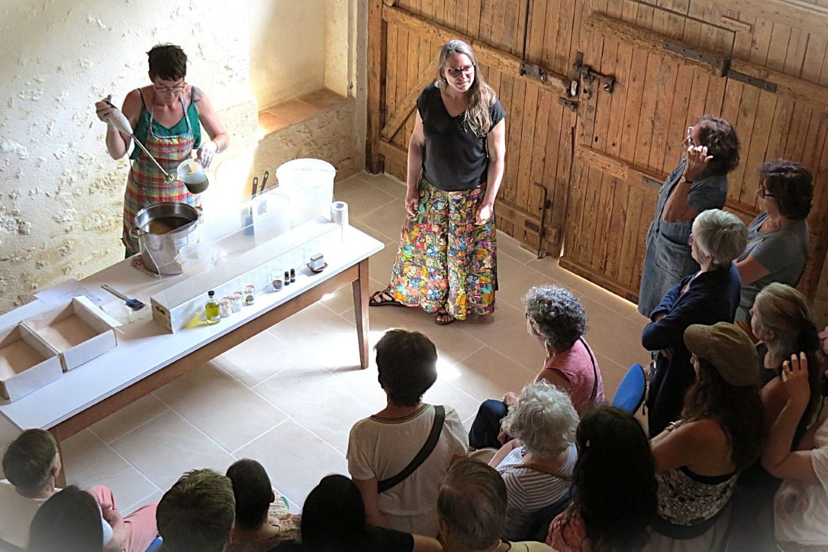 Démonstration de fabrication de savons