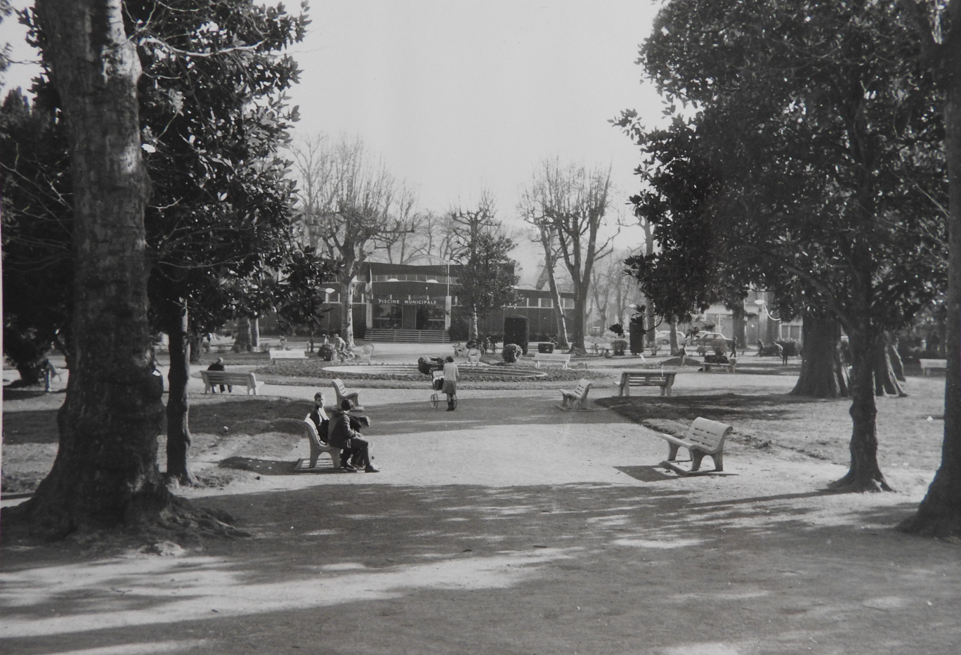 AUTOUR DU PARC ARISTIDE BRIAND