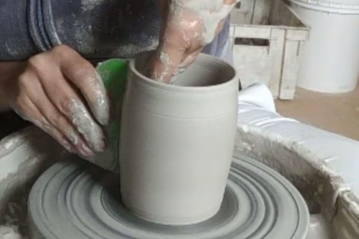 Les Demains dans la Terre | Atelier poterie