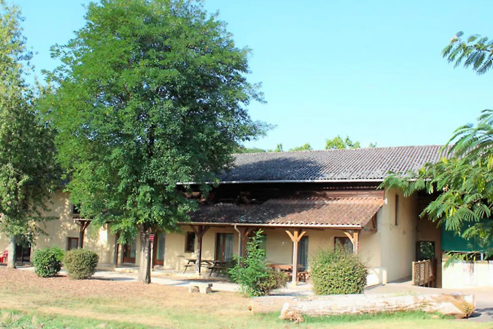 Cottage of Campsite Dordogne Les Cinq Châteaux