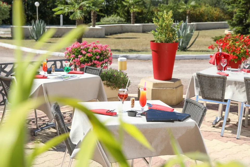 Restaurant of the hotel Le Tropicana