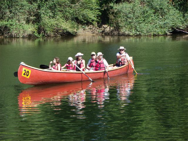 Canoë Rabaska Canoeing in Port Sainte Foy et Ponchapt Guide du Périgord