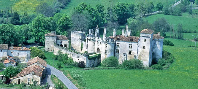 CHATEAU DE MAREUIL