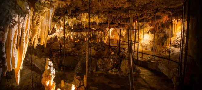Grotte du Grand Roc