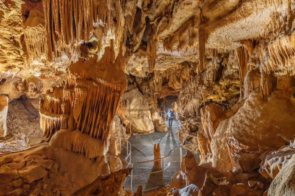 Grotte de Villars