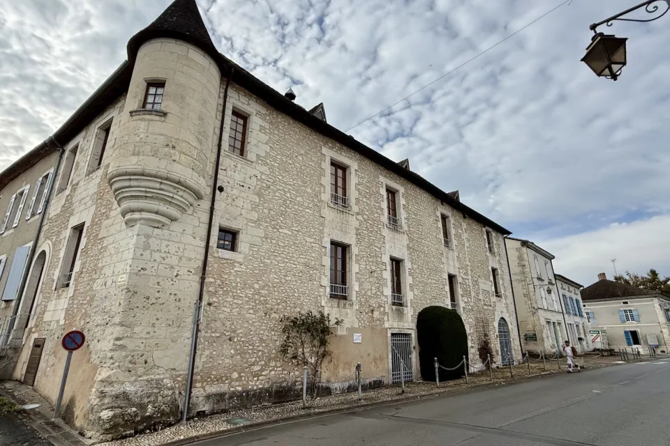 Musée du Costume et de son artisanat du XIXème ...