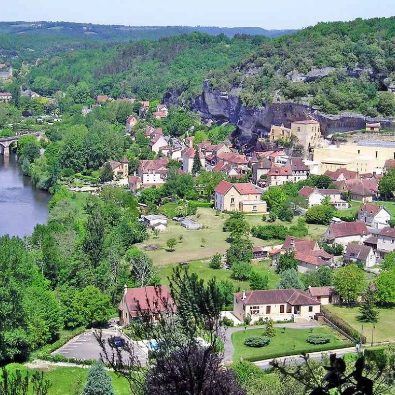 LES EYZIES - Lascaux - Dordogne Vézère Valley ...