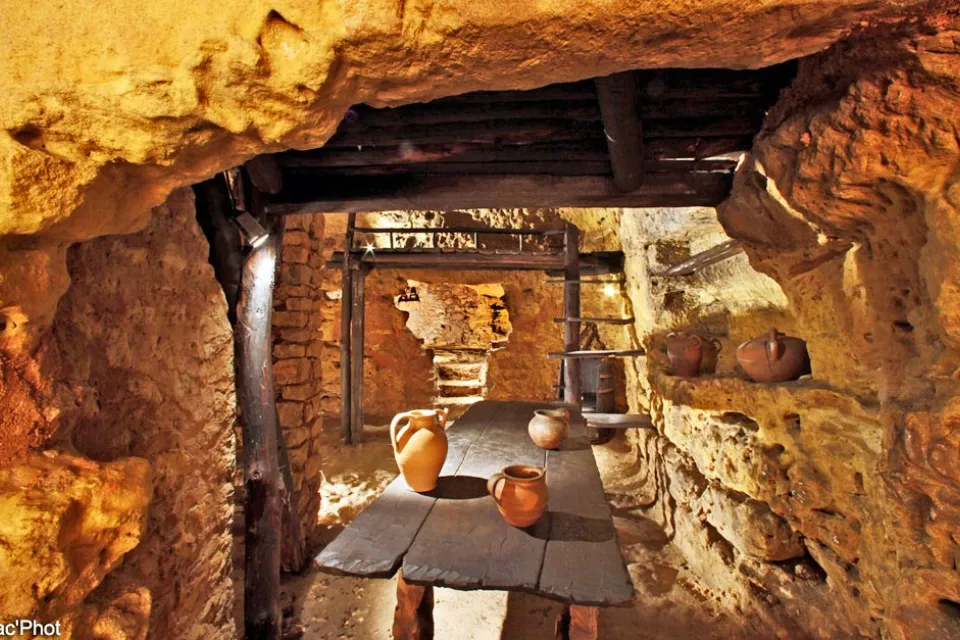 Habitations troglodytiques de Belvès
