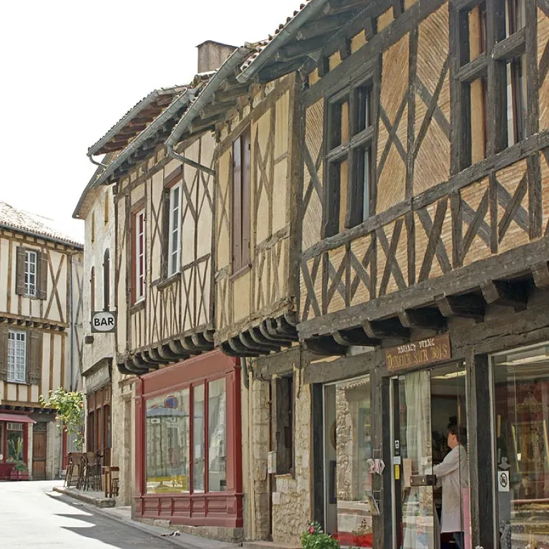 LA CITE D'ISSIGEAC