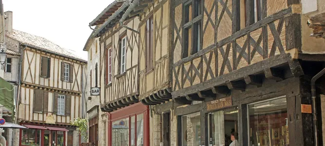 LA CITE D'ISSIGEAC