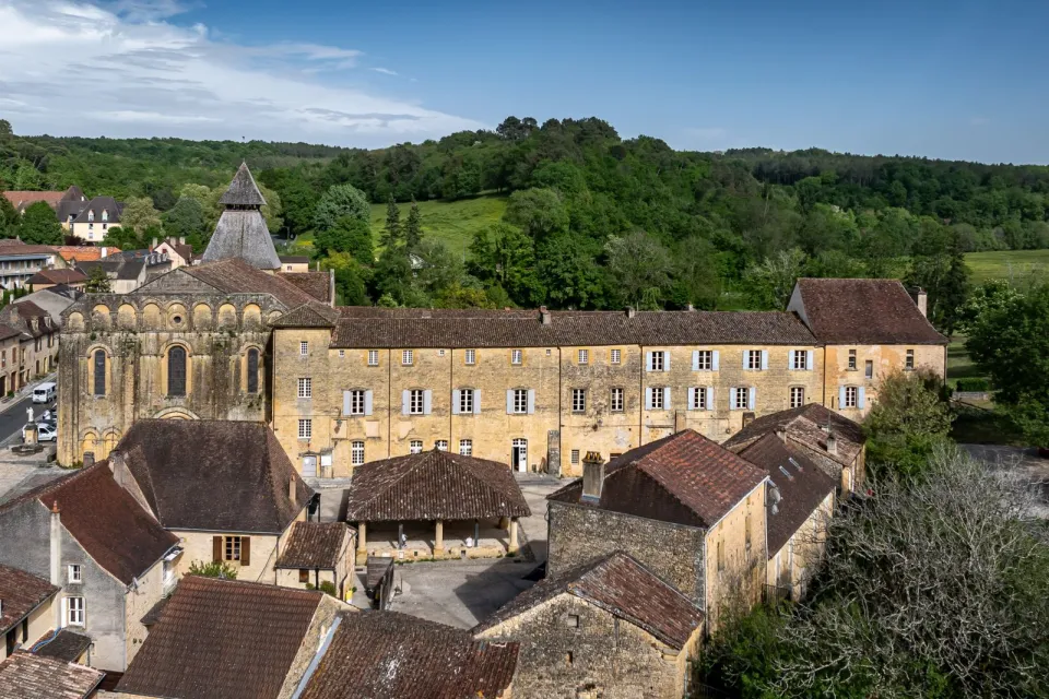 VILLAGE DE CADOUIN