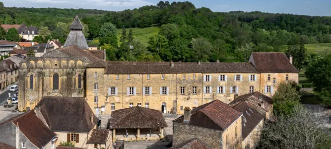 VILLAGE DE CADOUIN