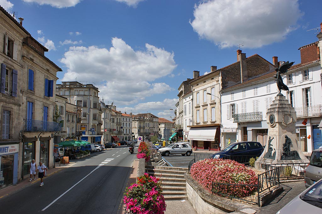 RIBERAC - Villes, Villages et Bastides à Ribérac - Guide du Périgord