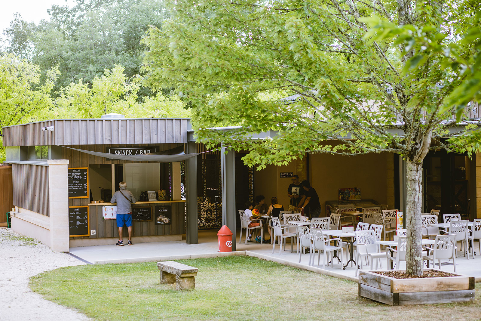 Grottes de Maxange Bar Brasseries au Buisson de Cadouin Guide du