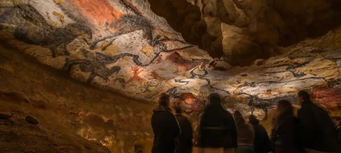 LASCAUX IV International Center for Parietal Art