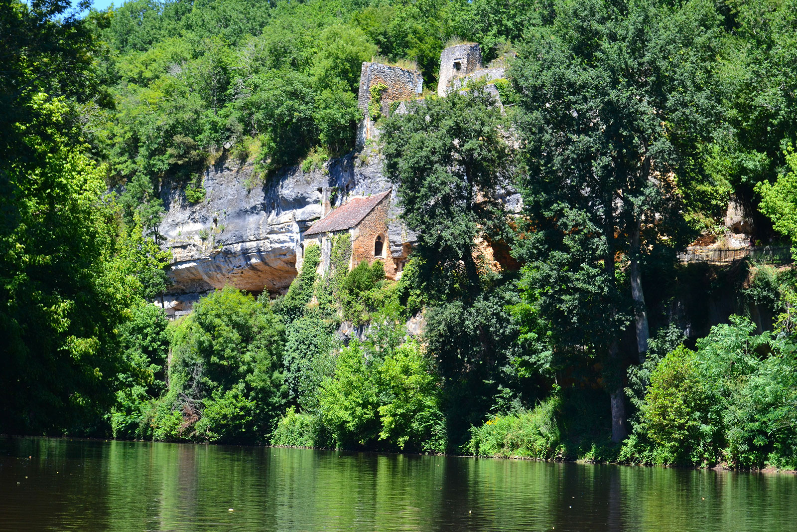 Canoës Limeuil River Excursions in Limeuil Guide du Périgord