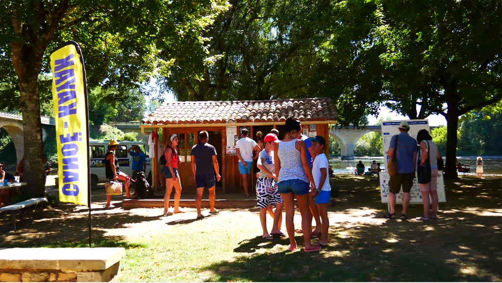 Canoës Limeuil River Excursions in Limeuil Guide du Périgord