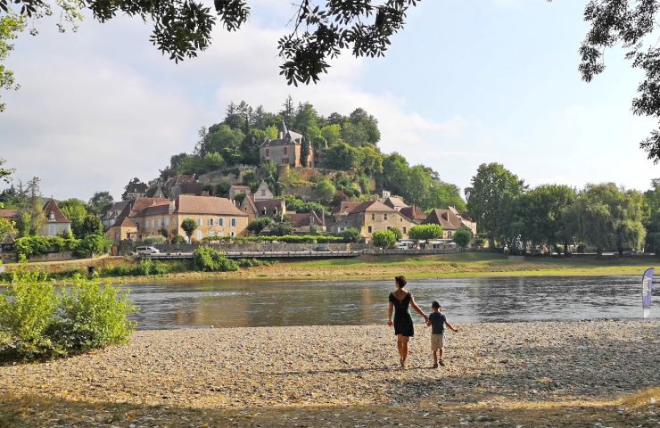 Plages de Limeuil au confluent de la Vézère et ...