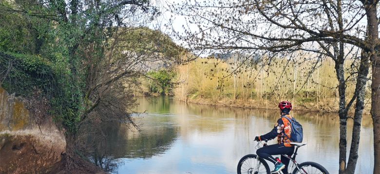 Chemins de la Préhistoire - La boucle de la Mi ...
