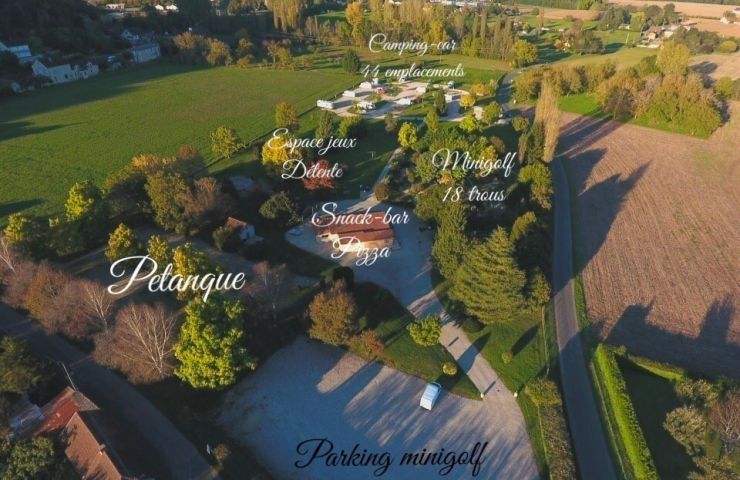 Aire de stationnement pour Camping-Cars