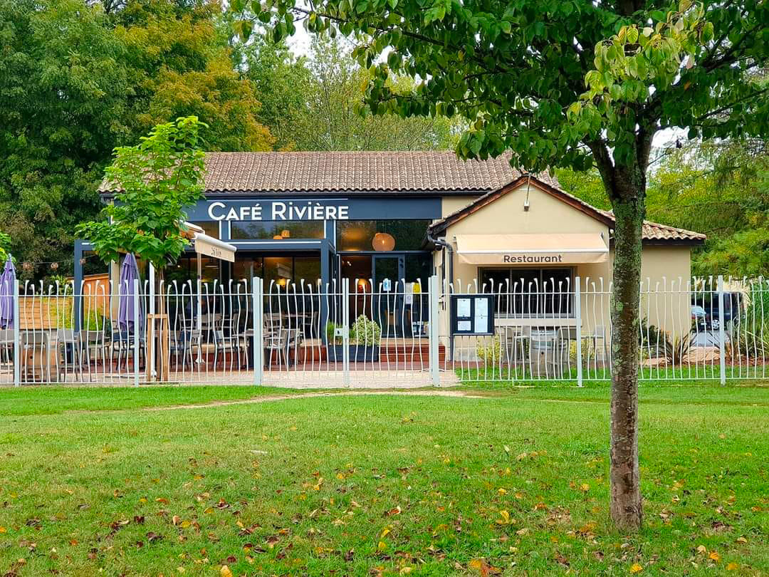 Le Café Rivière Restaurants in Trélissac Guide du Périgord