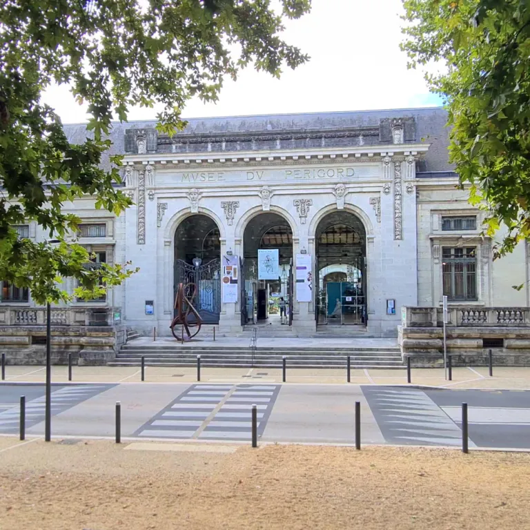 Visit the MAAP, the museum of art and archeolo ...