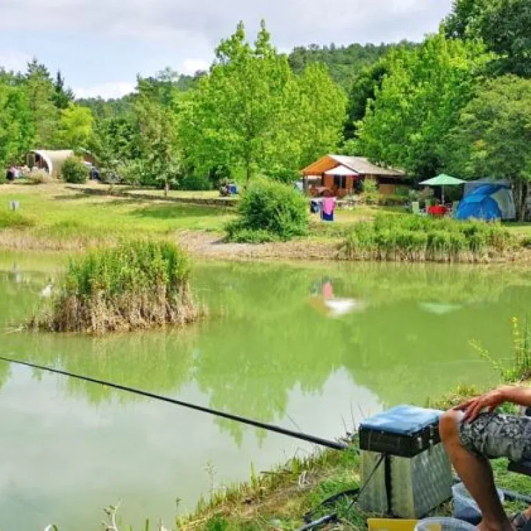 Camping La Castillonderie: Nature and family a ...
