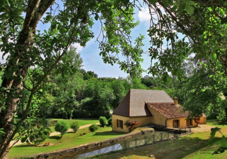 Gîtes Lacombe : Maisons en pierres traditionne ...