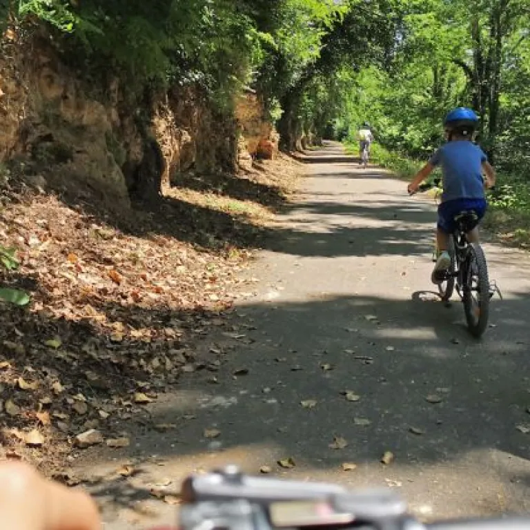 The Bergerac V91 greenway cycle route