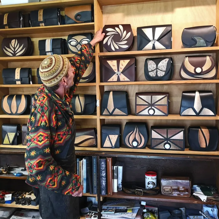 Kristof Mascher, Fanlac Fish Leather artisan l ...