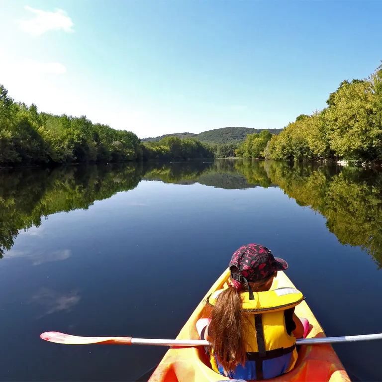 Canoeing with the family on the Dordogne, with ...