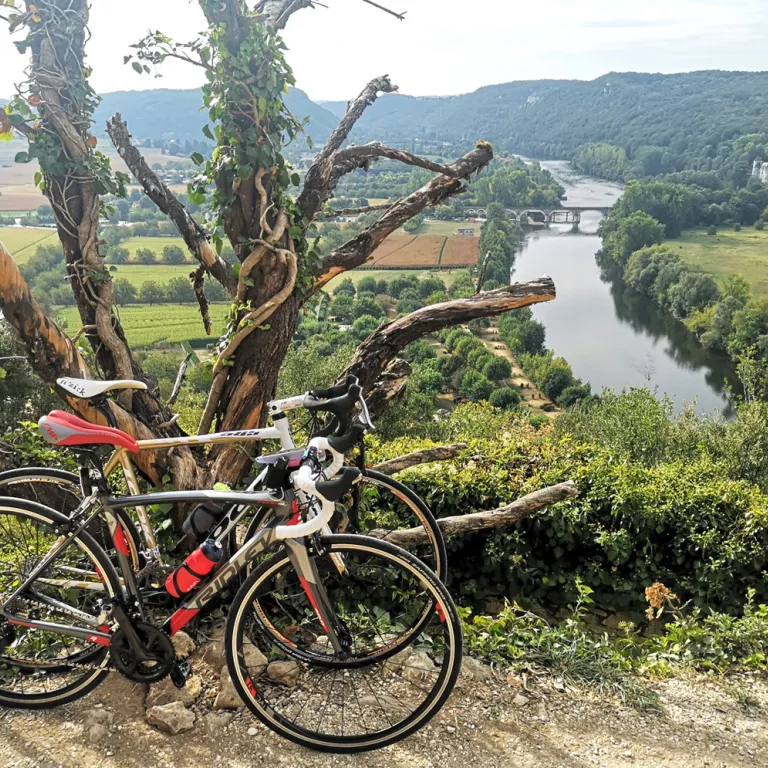 The Castles of the Dordogne Valley by bike