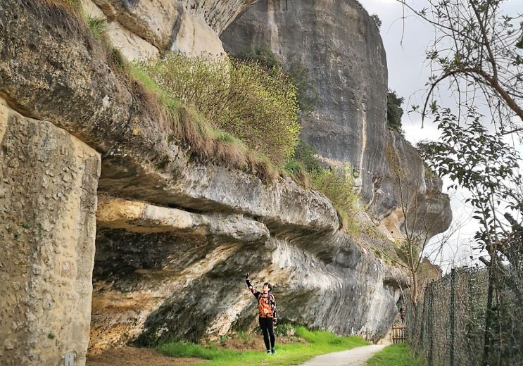 The Micoque loop: Hiking in Les Eyzies